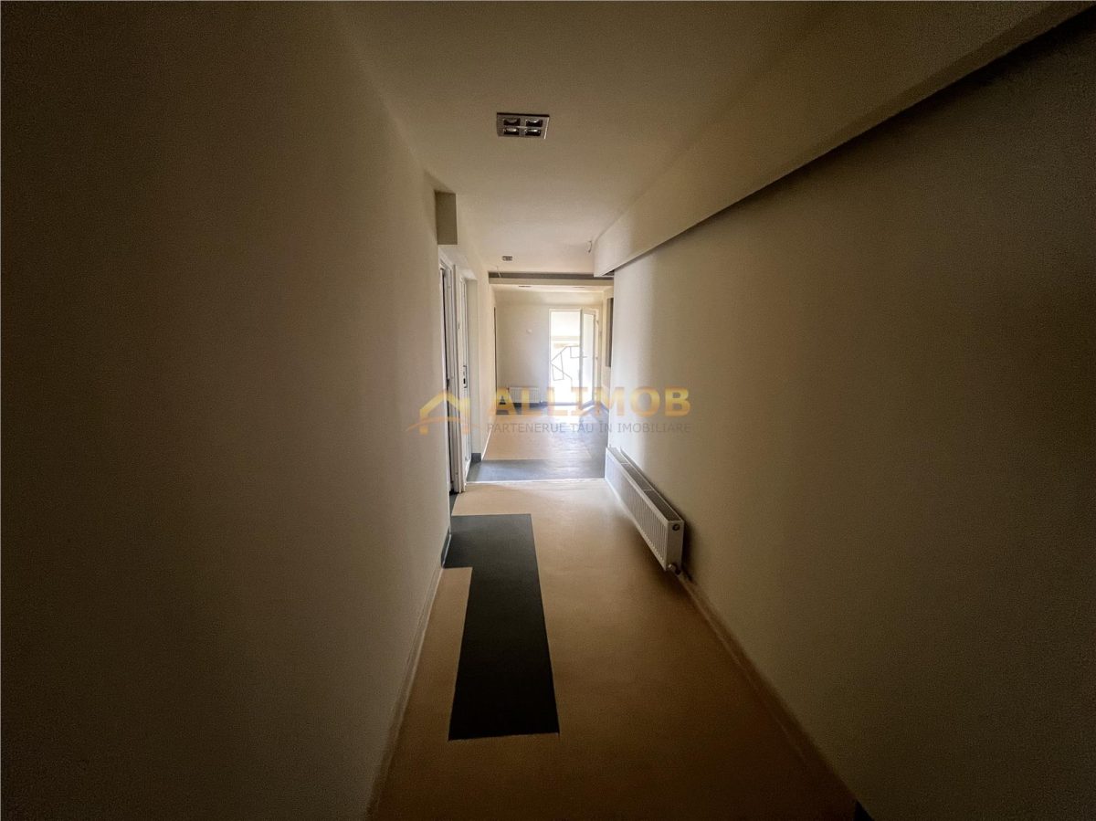 Oferta unicaâ€“ spatiu cabinete si clinici, 180 mp, parter + etaj, renovat complet - foto 15