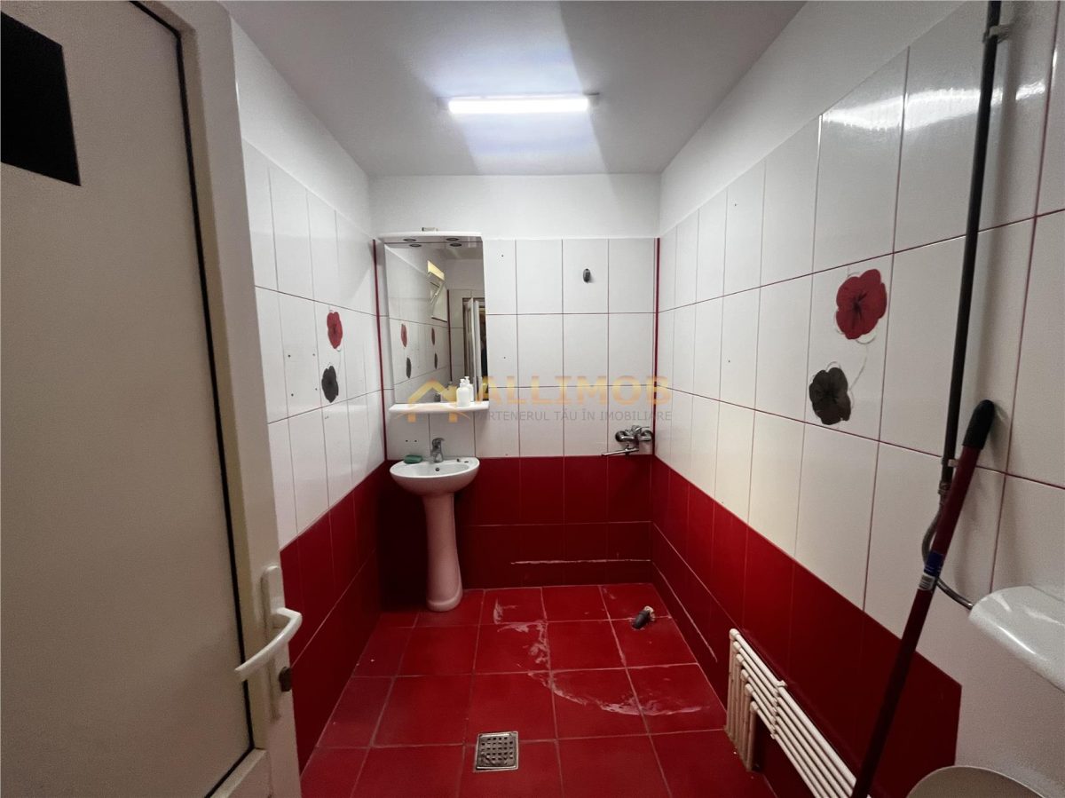 Oferta unicaâ€“ spatiu cabinete si clinici, 180 mp, parter + etaj, renovat complet - foto 10