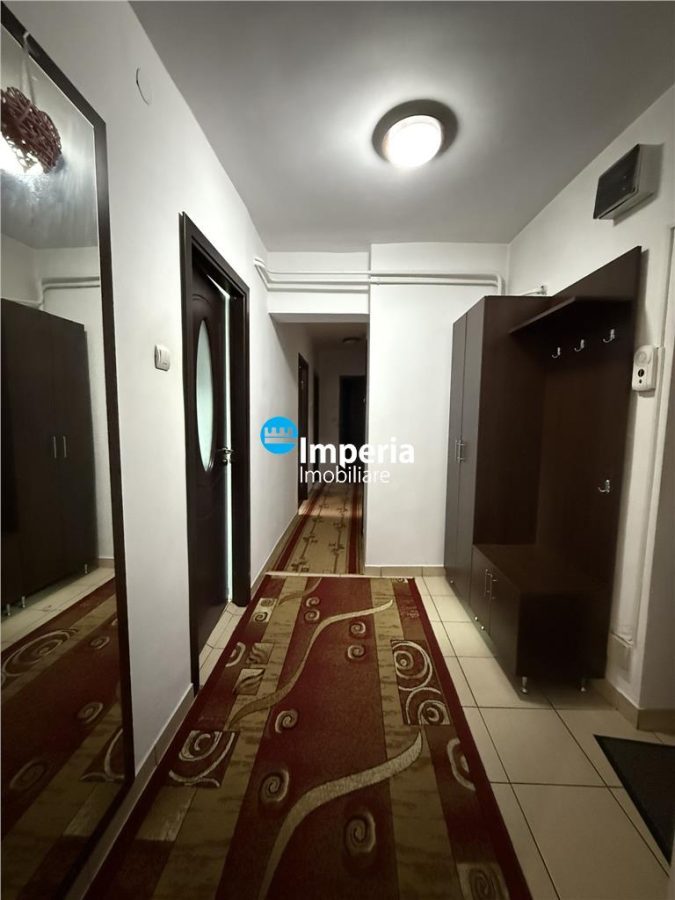 Inchiriez apartament 3 camere, decomandat, Zona Nicolina - Podu Ros - foto 10