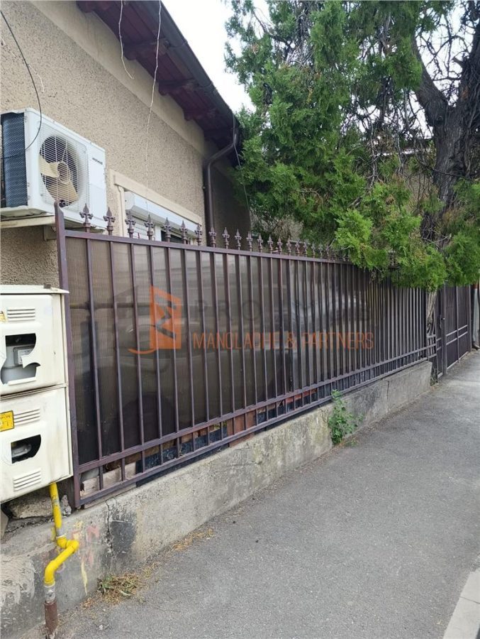 Casa tip parter zona Centru - foto 13