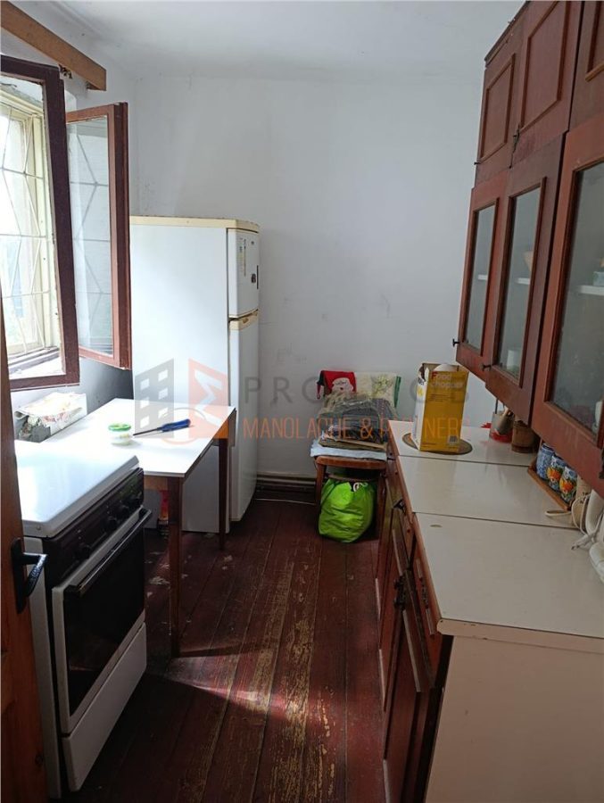 Casa tip parter zona Centru - foto 4