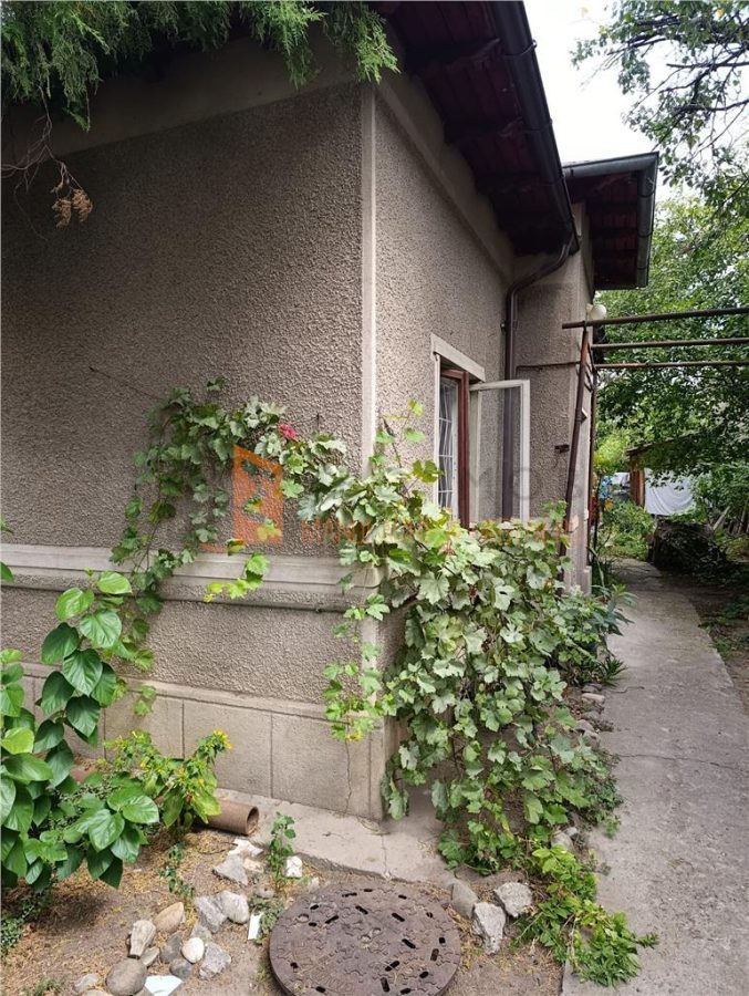 Casa tip parter zona Centru - foto 9