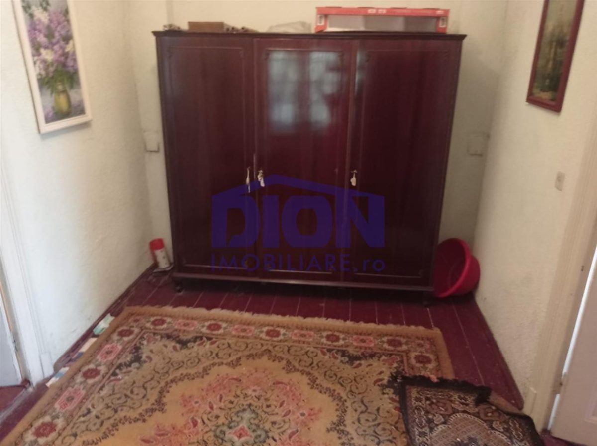 CASA DE VANZARE zona Eroii Revolitiei - foto 4