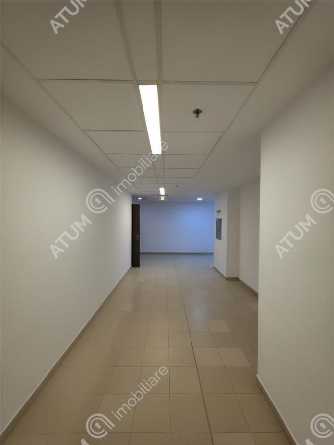 Spatiu comercial modern amenajat situat pe Calea Dumbravii in Sibiu - foto 4