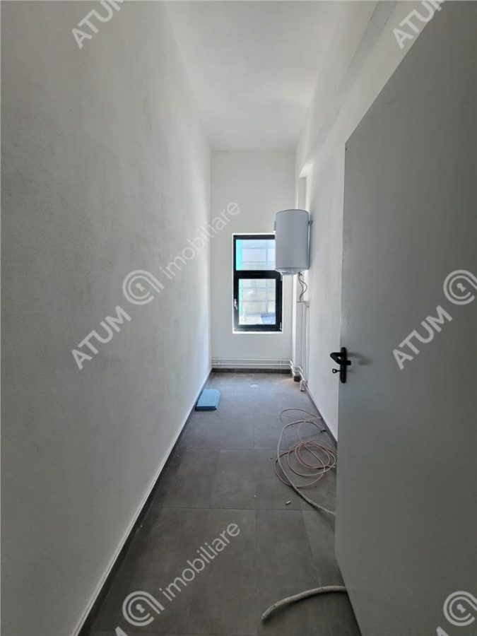 Spatiu birouri cu parcari proprii in Zona Industriala Est Sibiu - foto 4