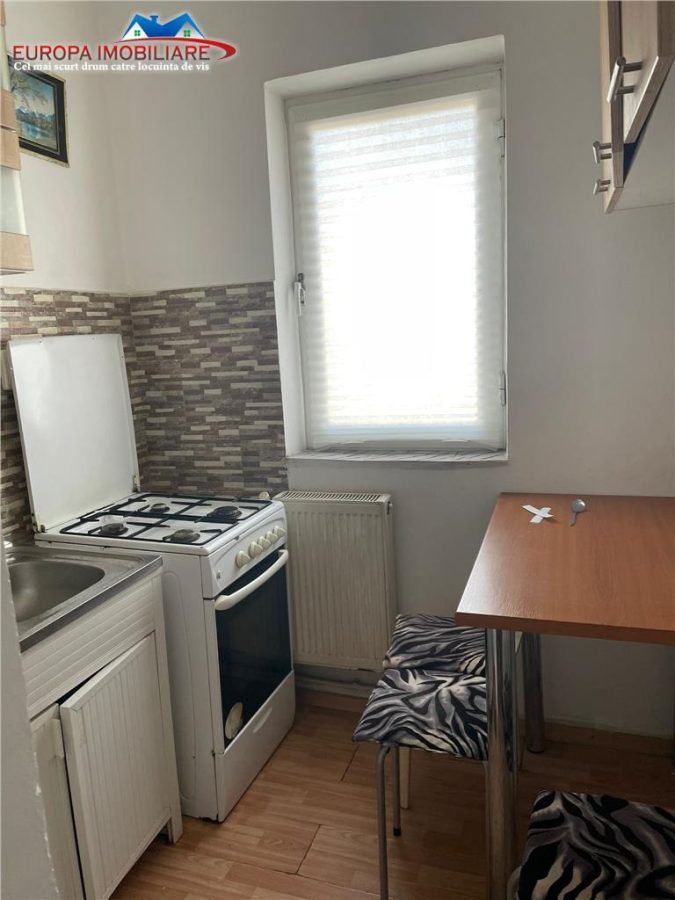 Apartament 2 camere de vanzare zona 23 August -Tulcea - foto 3
