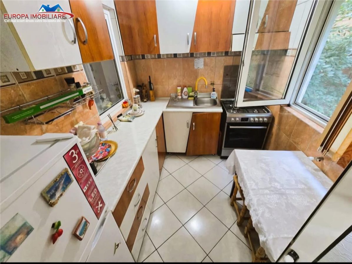 Apartament 2 camere de vanzare zona centrala Tulcea - foto 6