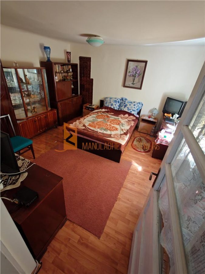 Casa tip parter si teren 1750 mp in zona Transilvaniei - foto 2