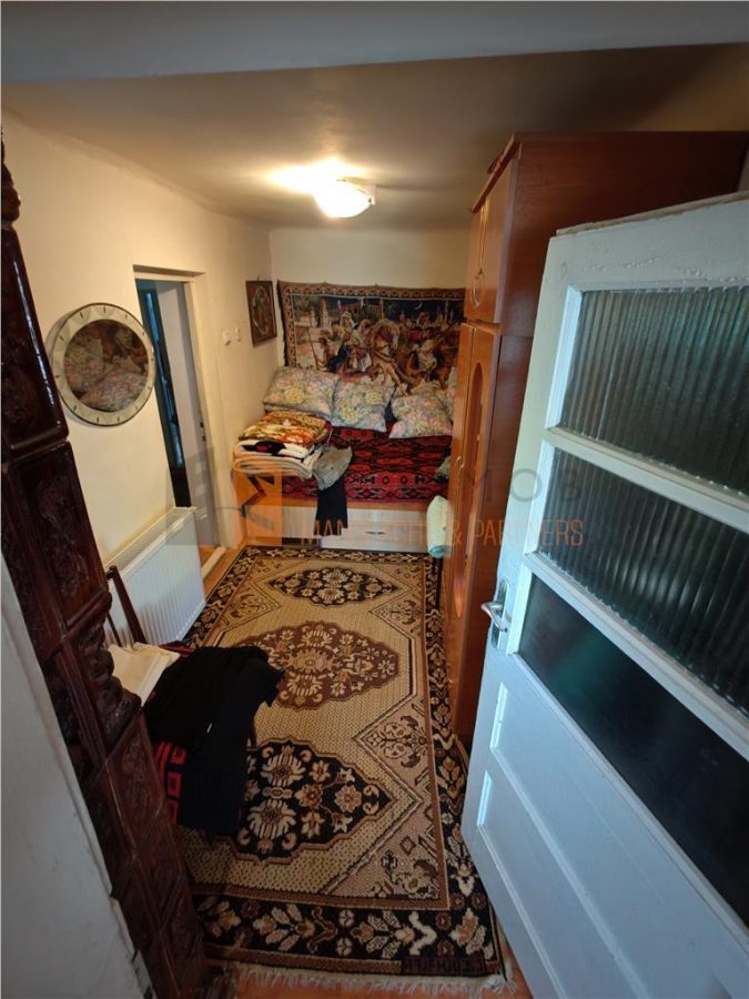 Casa tip parter si teren 1750 mp in zona Transilvaniei - foto 3