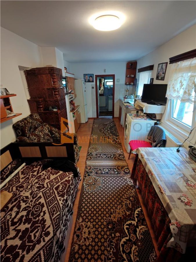 Casa tip parter si teren 1750 mp in zona Transilvaniei - foto 5