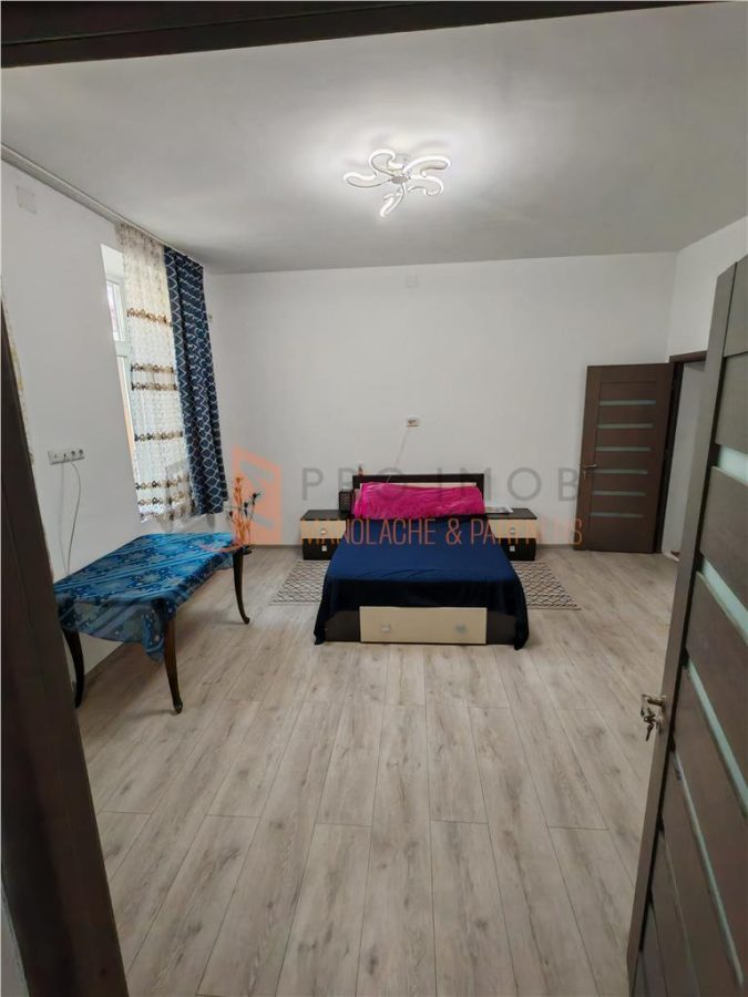 EXCLUSIVITATE! Casa spatioasa + teren in centrul Buzaului - 