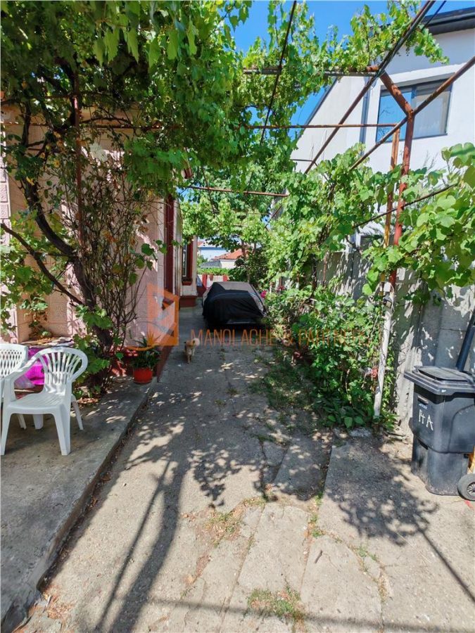 EXCLUSIVITATE! Casa spatioasa + teren in centrul Buzaului - foto 14