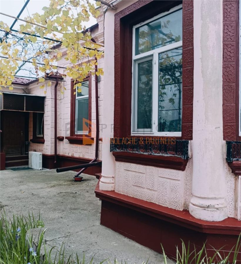 EXCLUSIVITATE! Casa spatioasa + teren in centrul Buzaului - foto 18