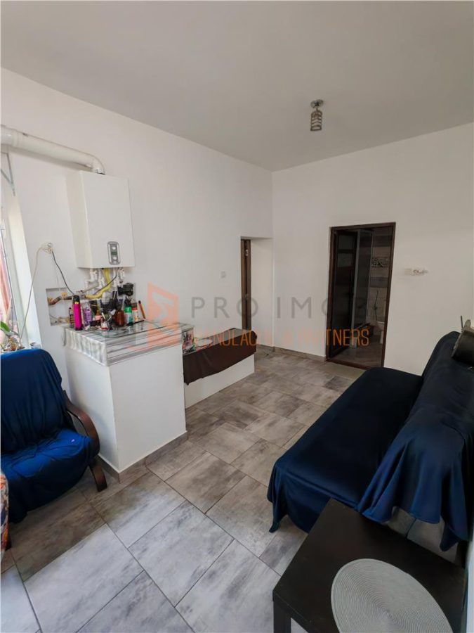 EXCLUSIVITATE! Casa spatioasa + teren in centrul Buzaului - foto 4