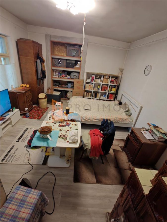 Casa de vanzare si teren 708 mp in zona Victoriei - foto 3