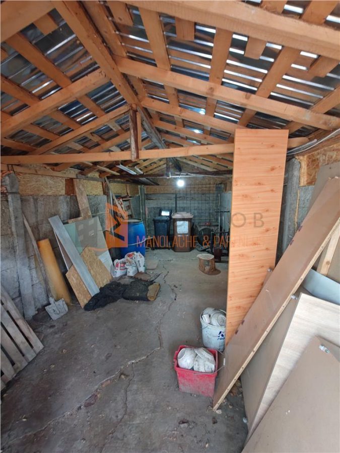 Casa de vanzare si teren 708 mp in zona Victoriei - foto 10