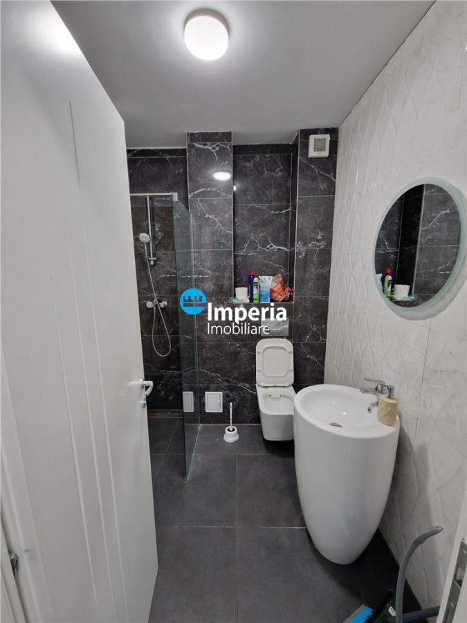 Spatiu pentru Birou, Ultracentral vis-a-vis de PALAS - foto 7