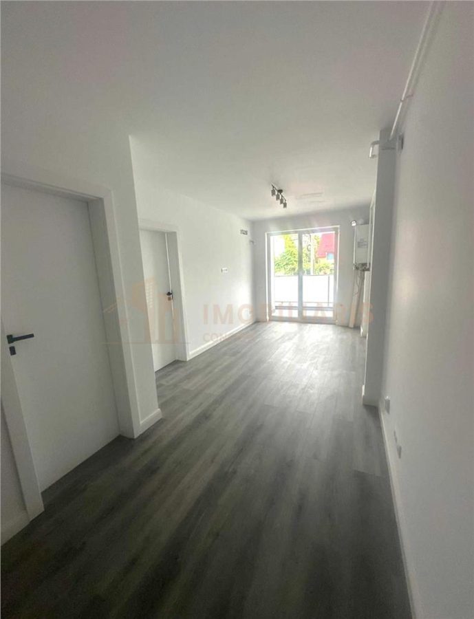 Apartament 2 camere finisat, zona Stefan cel Mare - 