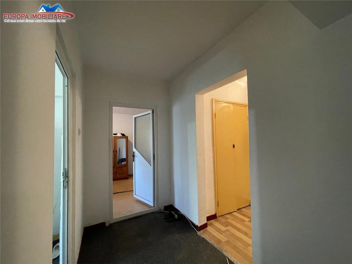 Apartament 2 camere de vanzare zona centrala Tulcea - foto 4