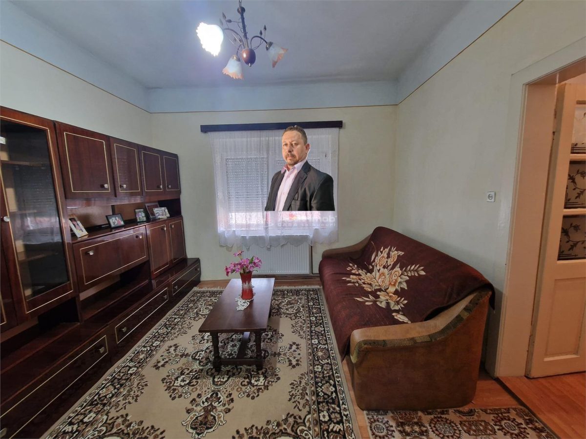 Resita Casa la cheie si Garaj - 