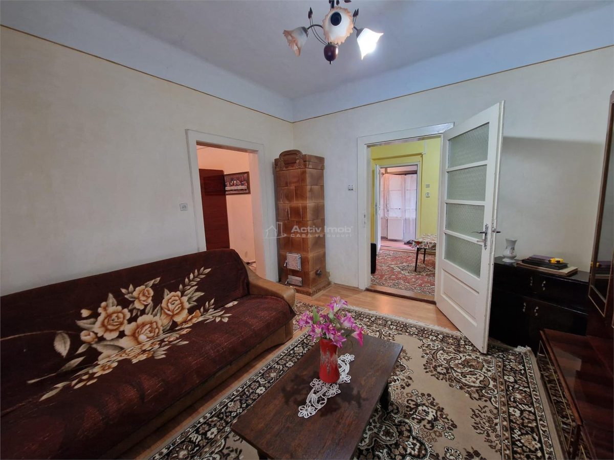 Resita Casa la cheie si Garaj - foto 9