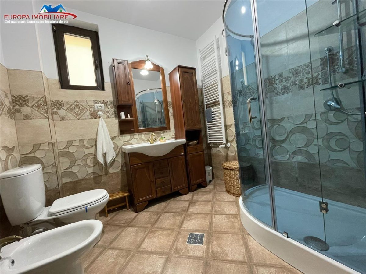 Vila P+1 de vanzare zona 9 Mai Tulcea - foto 14