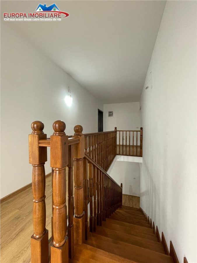 Vila P+1 de vanzare zona 9 Mai Tulcea - foto 20