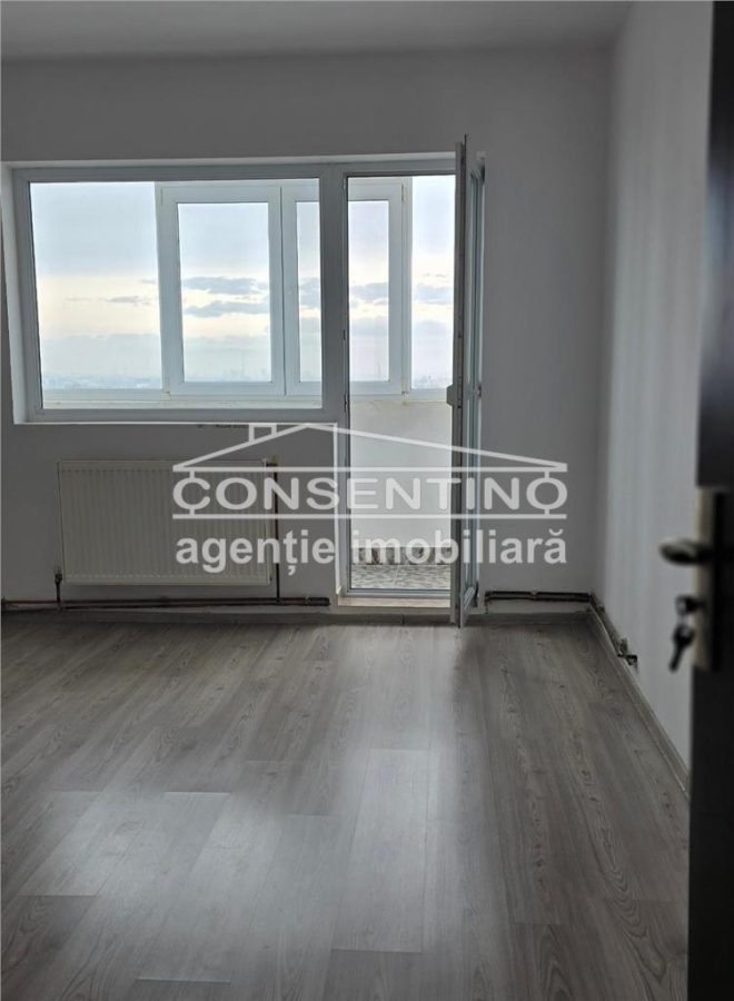 Se vinde imobil cu 2 camere , bdul N. Balcescu , liber , decomandat - 