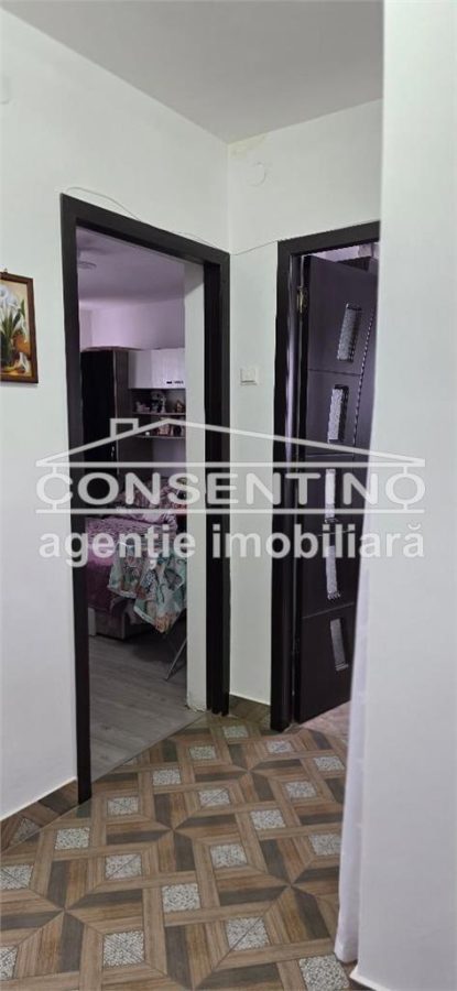 Se vinde imobil cu 2 camere , bdul N. Balcescu , liber , decomandat - foto 3