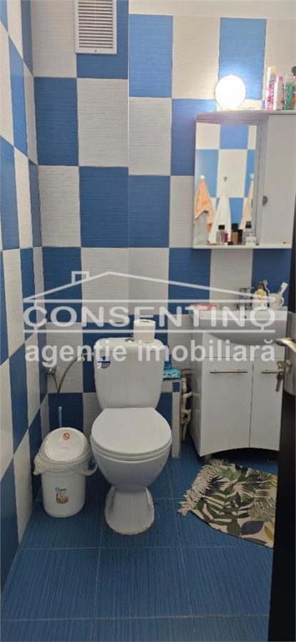 Se vinde imobil cu 2 camere , bdul N. Balcescu , liber , decomandat - foto 5