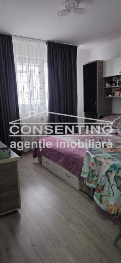 Se vinde imobil cu 2 camere , bdul N. Balcescu , liber , decomandat - foto 8