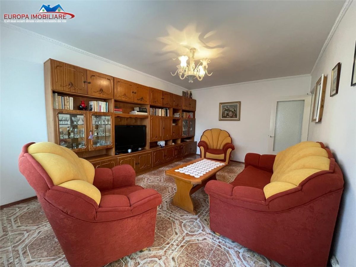 Apartament 3 camere de vanzare zona E3 -Tulcea - 