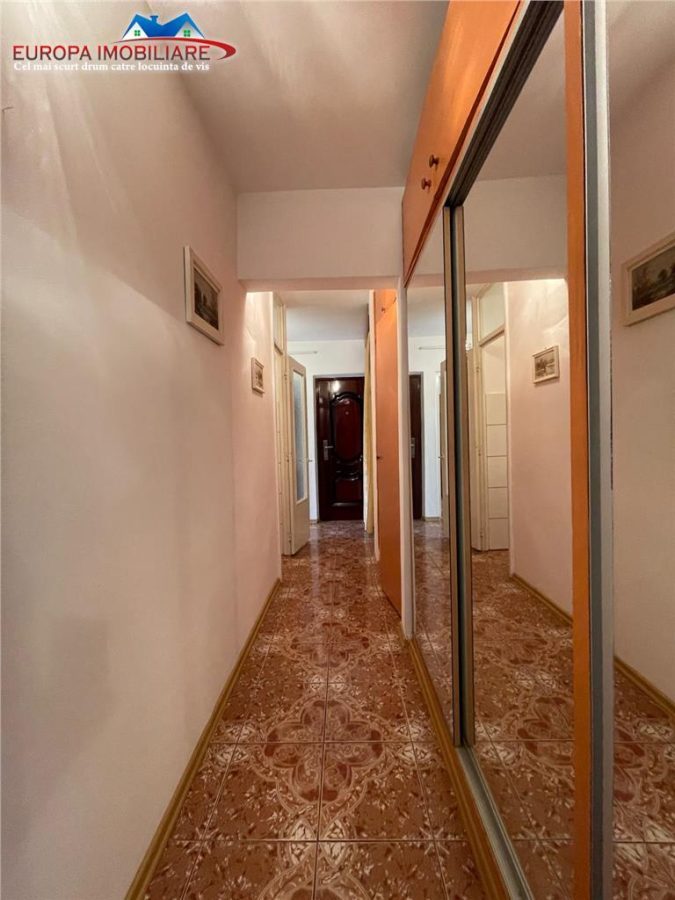 Apartament 3 camere de vanzare zona E3 -Tulcea - foto 11