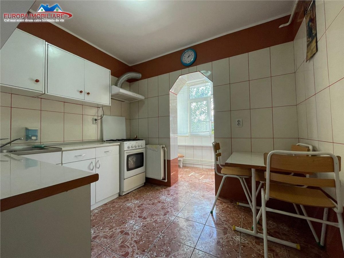 Apartament 3 camere de vanzare zona E3 -Tulcea - foto 6
