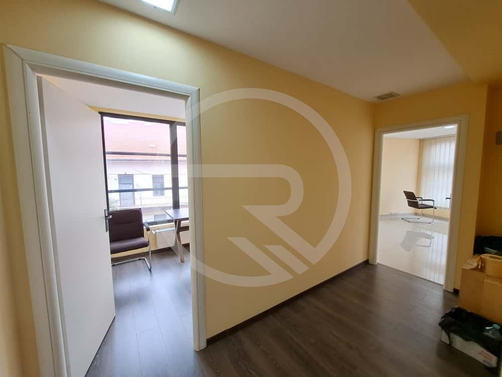 Spatiu pentru birouri, 140 mp utili, situat in zona Semicentrala! - foto 7