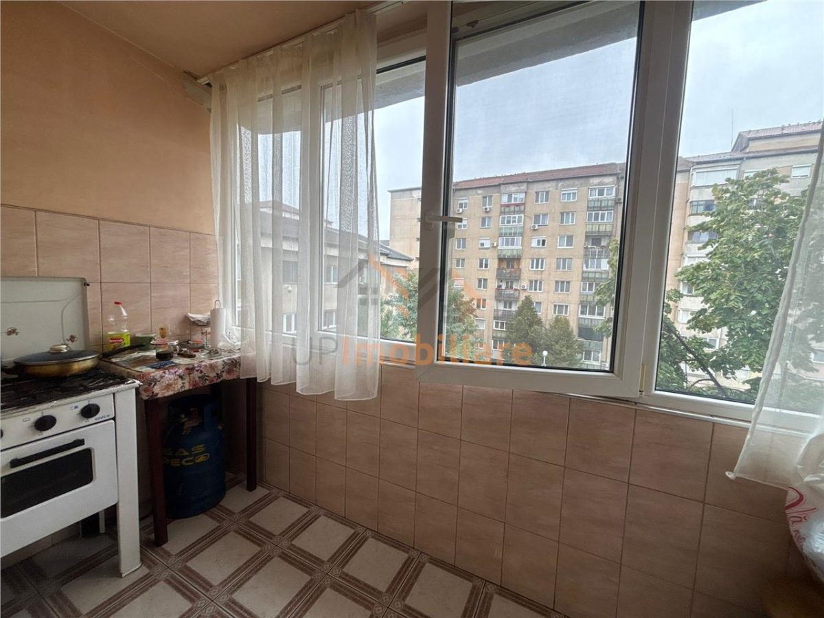 APARTAMENT 3 CAMERE | 2 BAI | TIP PB | STR. STEFAN CEL MARE  | ORADEA - foto 4