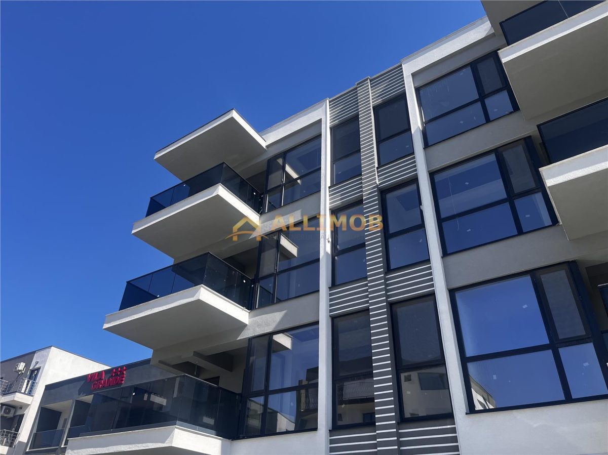 Apartament de vanzare in Mamaia Nord - la doar 100m de plaja. - 