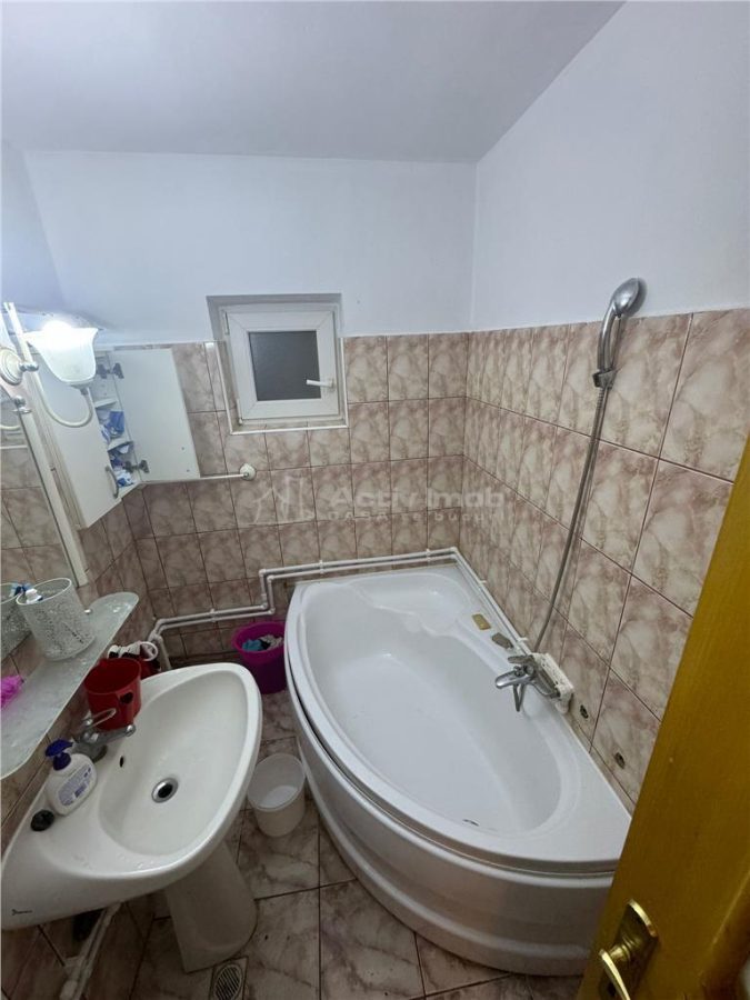 Bocsa, Apt.3 cam,conf.1,decomandat, Central - foto 14