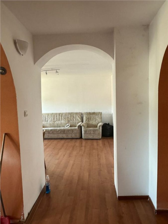 Bocsa, Apt.3 cam,conf.1,decomandat, Central - foto 3