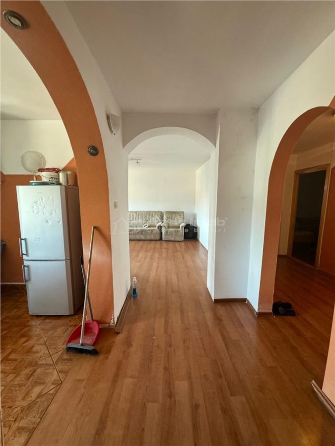 Bocsa, Apt.3 cam,conf.1,decomandat, Central - foto 8