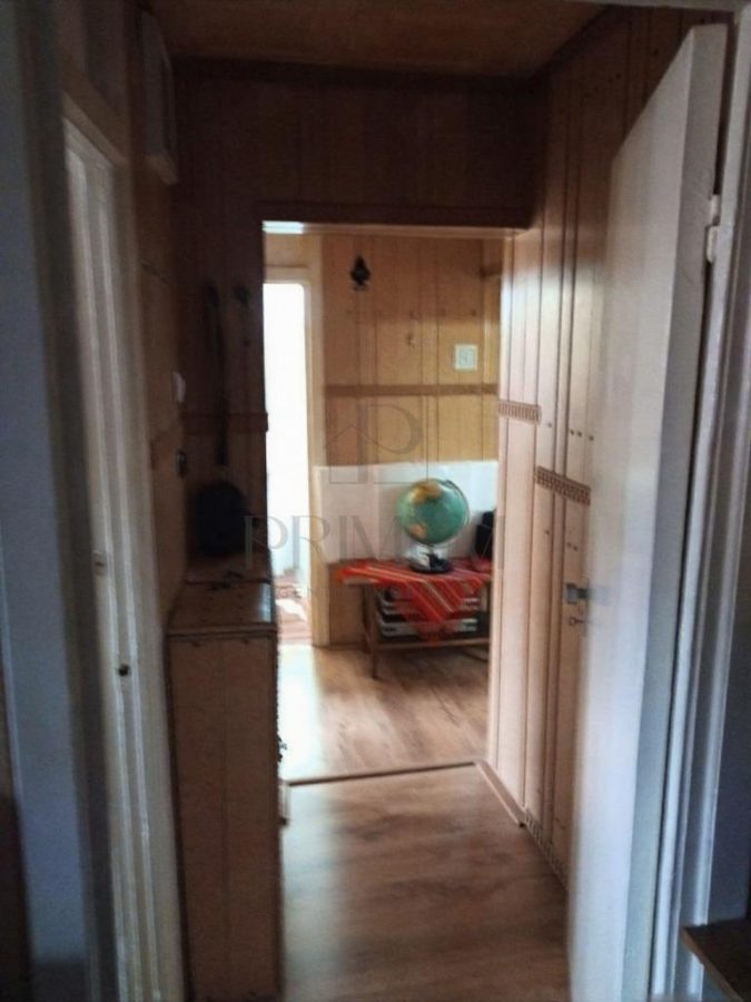 LIPOVEI - 3 CAM - DECOMANDAT - 2 BAI - 2 BALCOANE - CENTRALA- - foto 4