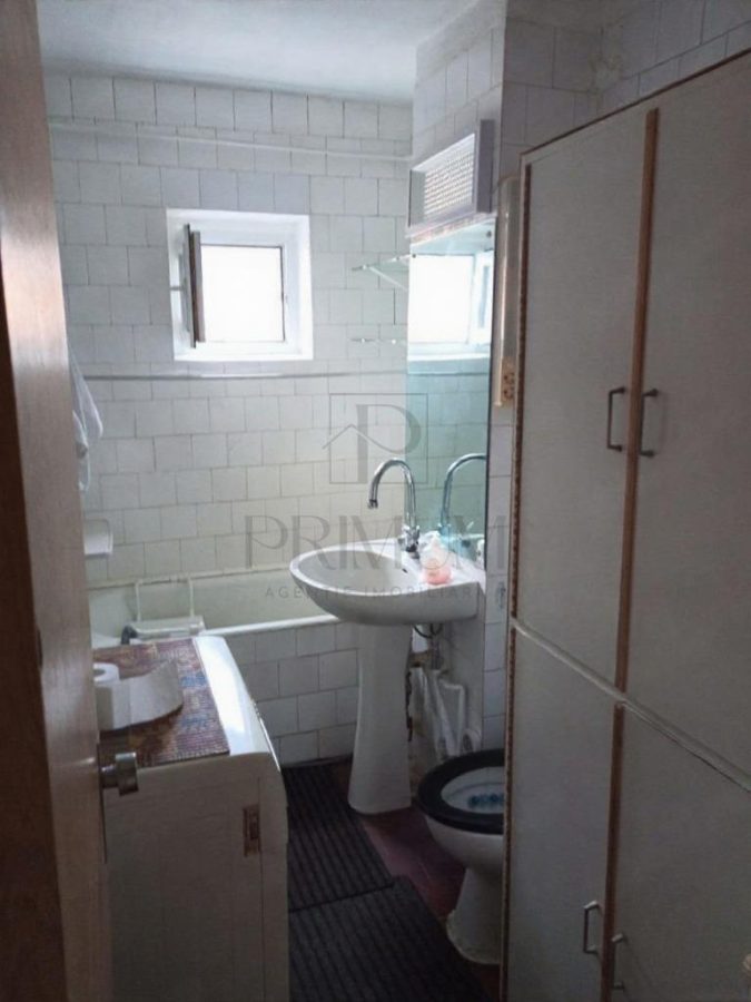 LIPOVEI - 3 CAM - DECOMANDAT - 2 BAI - 2 BALCOANE - CENTRALA- - foto 6