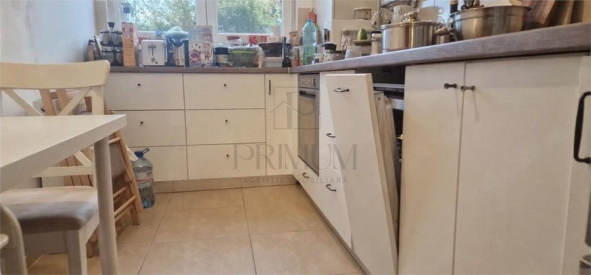 LIPOVEI - 3 CAM - DECOMANDAT - 2 BAI - 2 TERASE - CURTE - PARCARE - ZONA EXCELENTA - foto 4