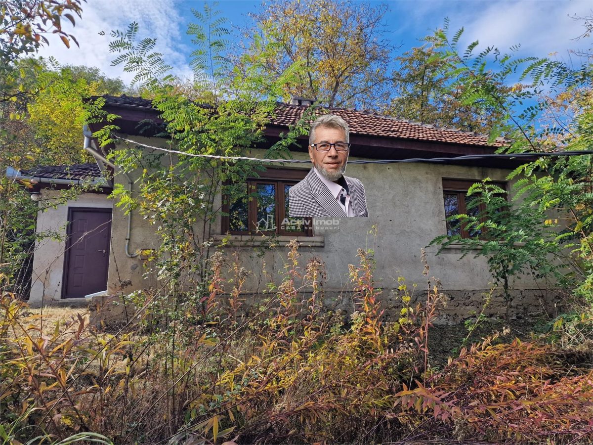 Resita Casa cu Teren privat 4670 Mp. - foto 2