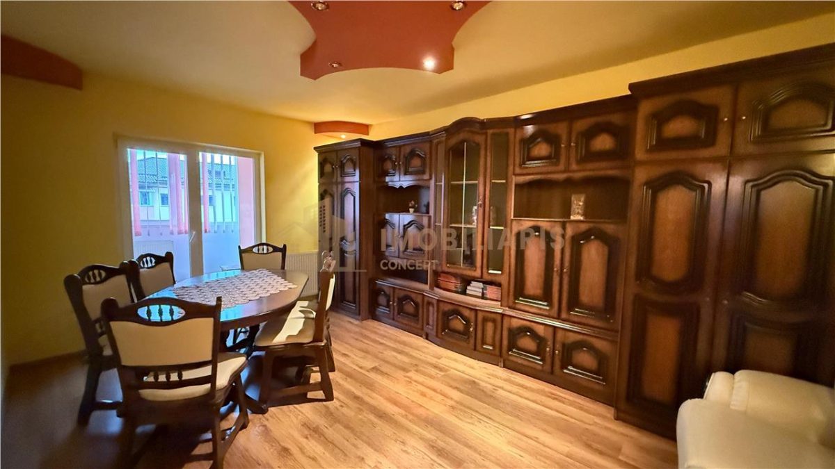 Apartament 3 camere, zona Republicii - foto 2