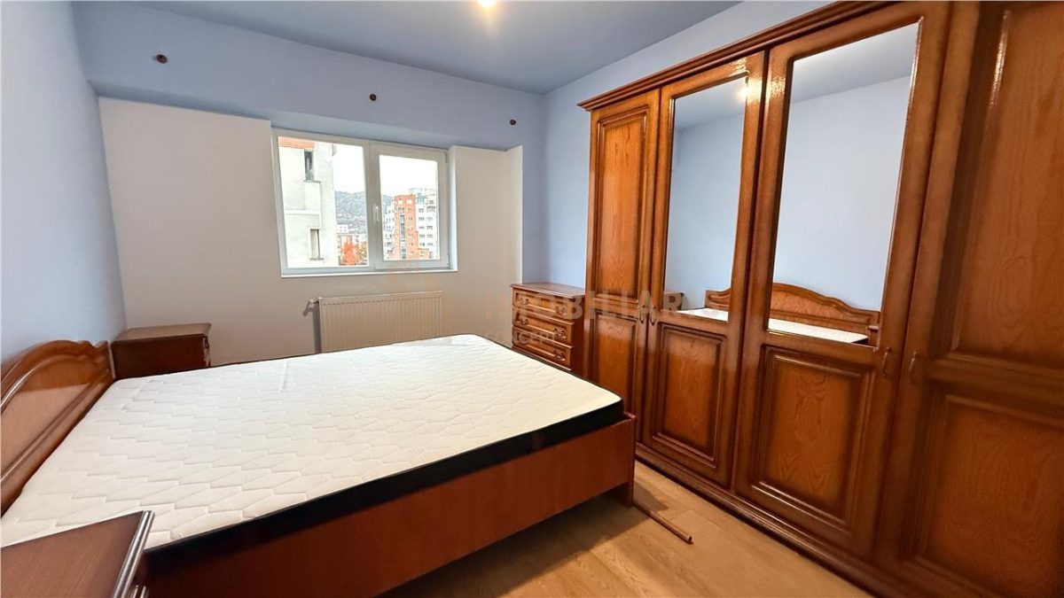 Apartament 3 camere, zona Republicii - foto 3