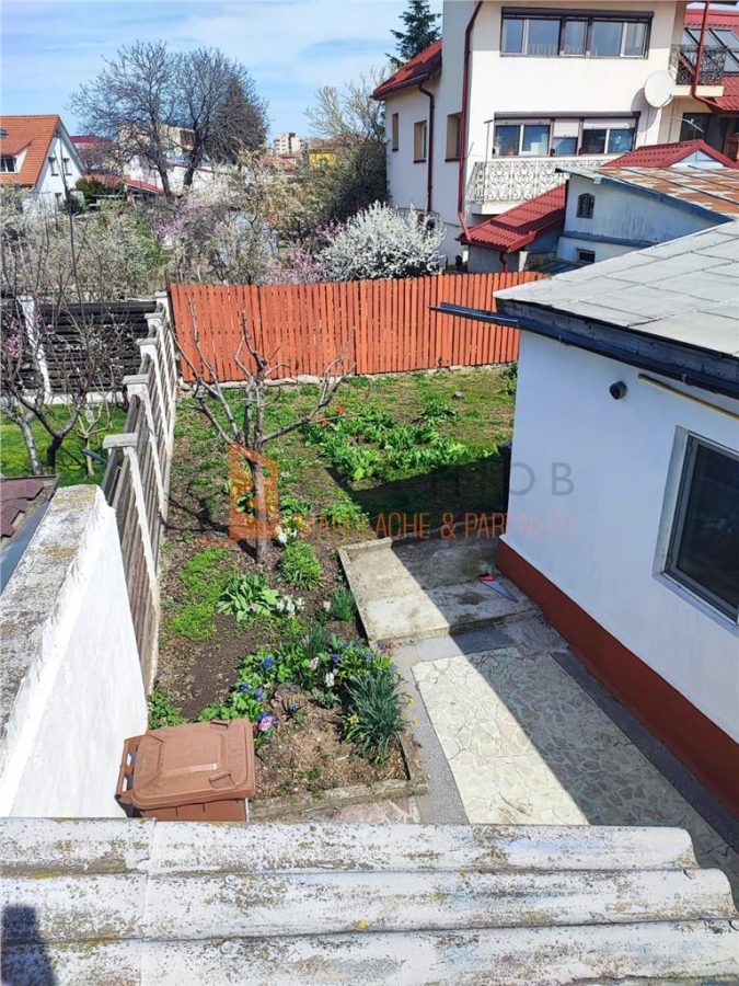 Casa tip parter + mansarda in zona Centru - foto 16