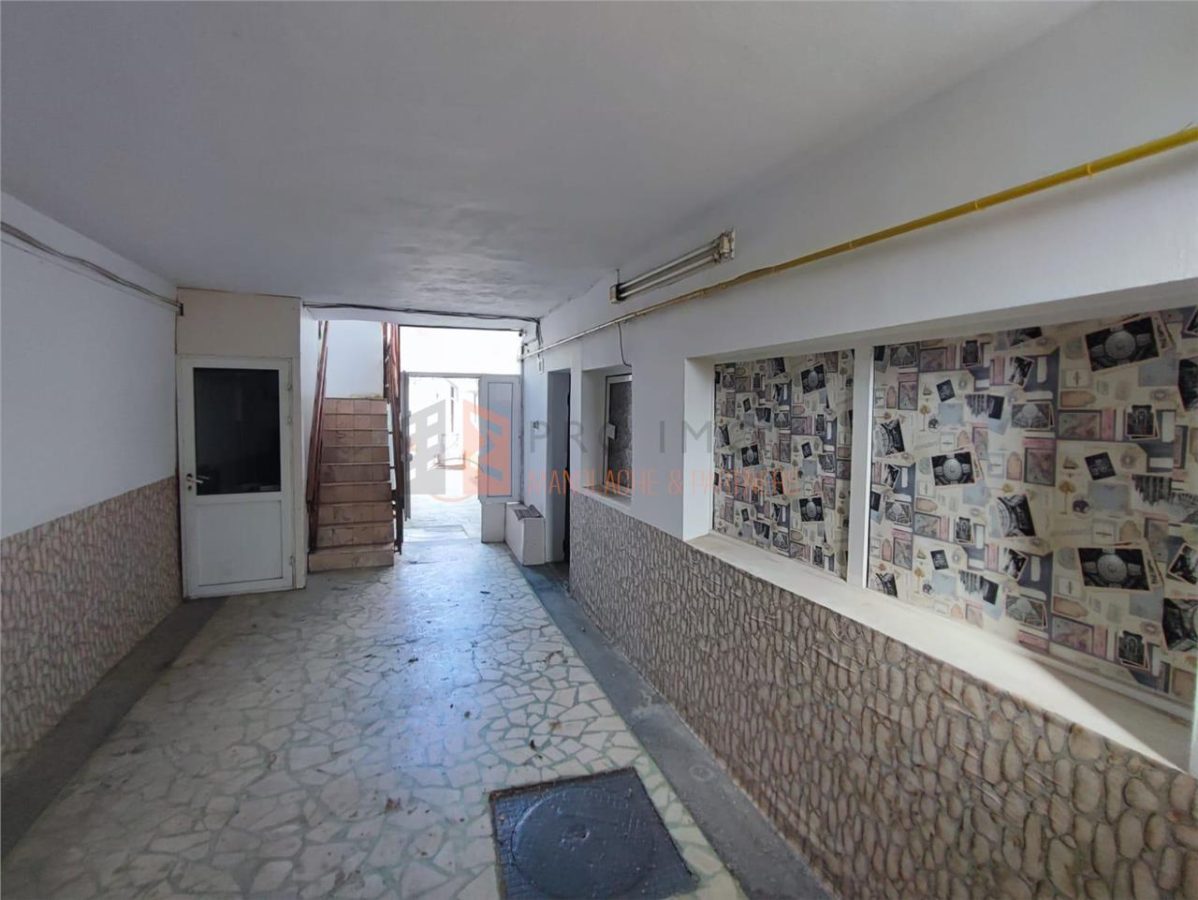 Casa tip parter + mansarda in zona Centru - foto 18