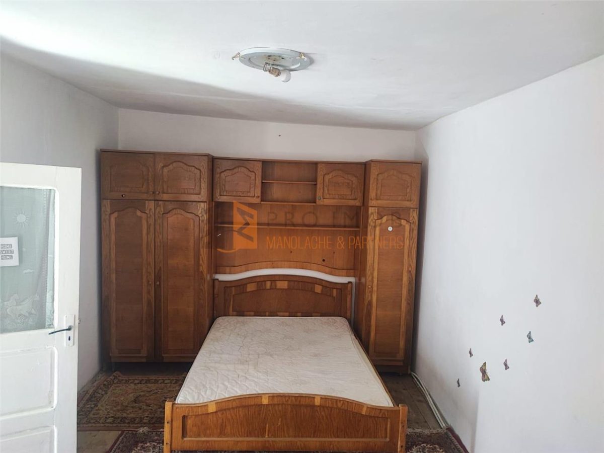 Casa tip parter + mansarda in zona Centru - foto 3