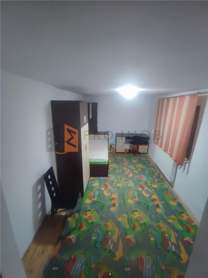 Casa tip parter + mansarda in zona Centru - foto 4